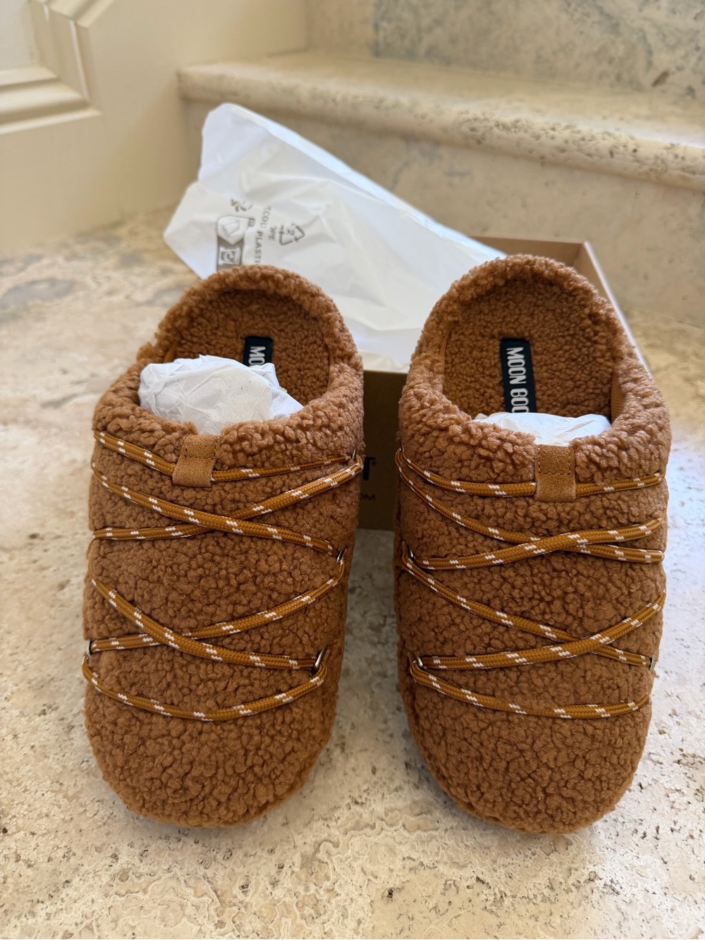 NWT Moon Boot Teddy Slipper Sz EU 38 - Picture 5 of 7
